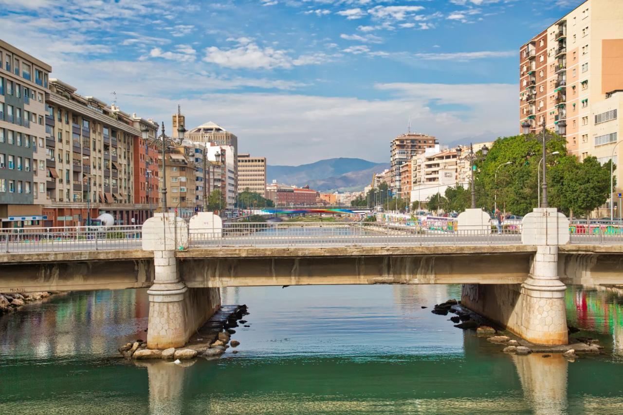 Malaga Centre Apartment With Parking Екстер'єр фото