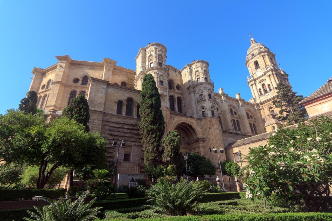 Malaga Centre Apartment With Parking Екстер'єр фото