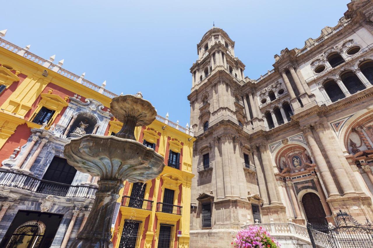 Malaga Centre Apartment With Parking Екстер'єр фото