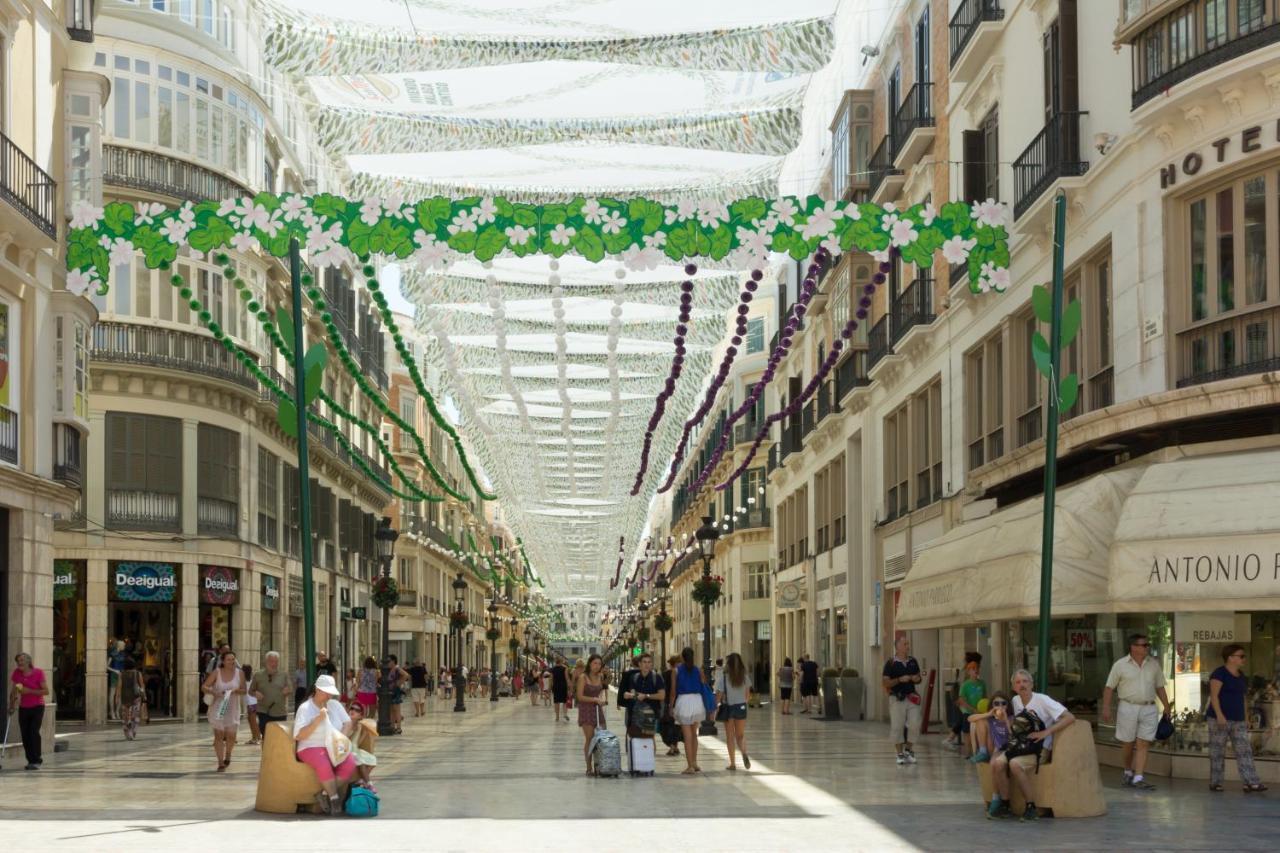 Malaga Centre Apartment With Parking Екстер'єр фото