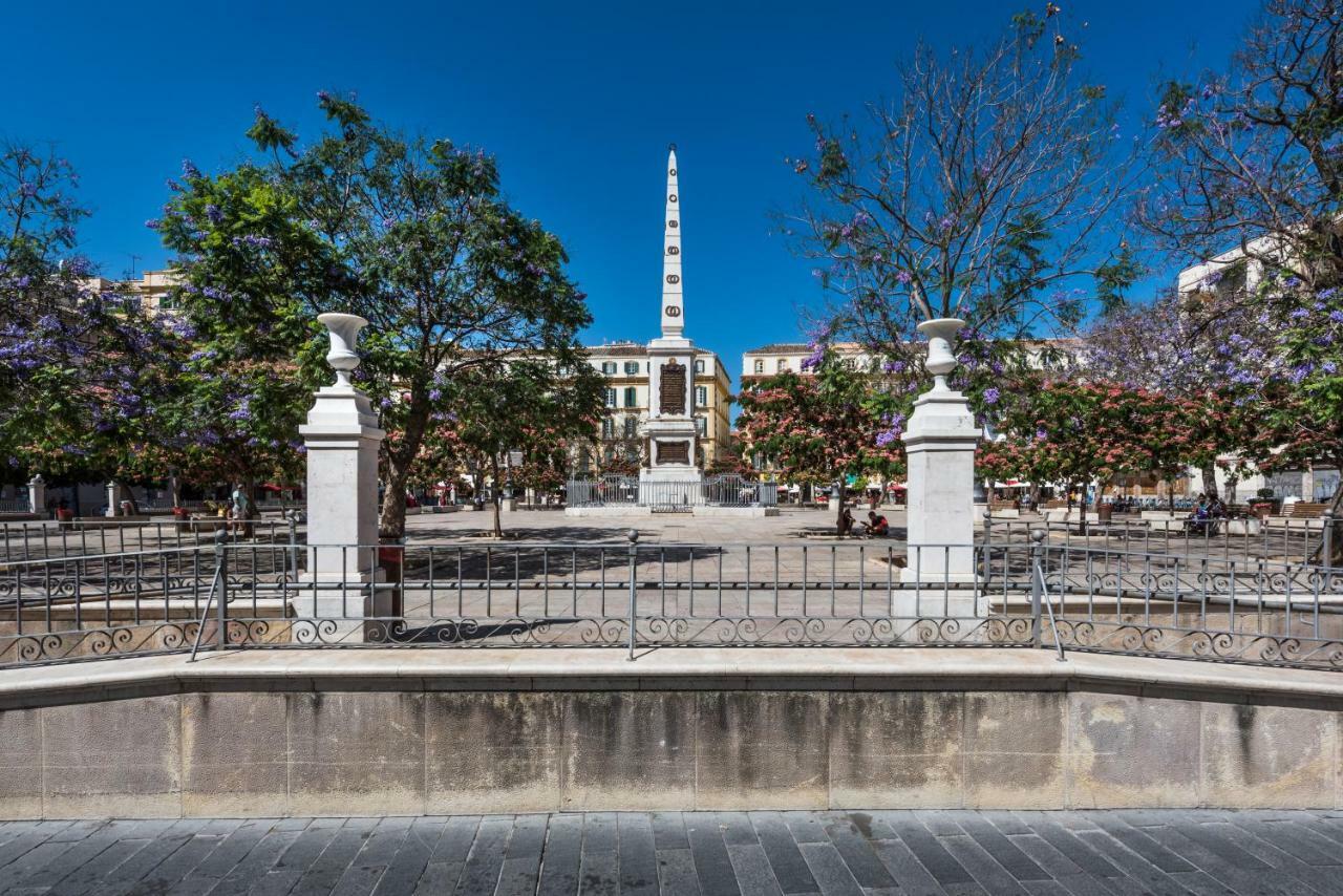 Malaga Centre Apartment With Parking Екстер'єр фото