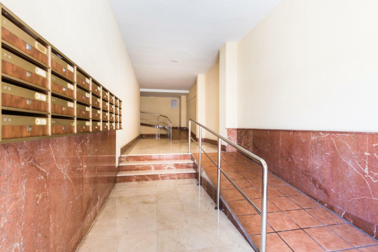 Malaga Centre Apartment With Parking Екстер'єр фото
